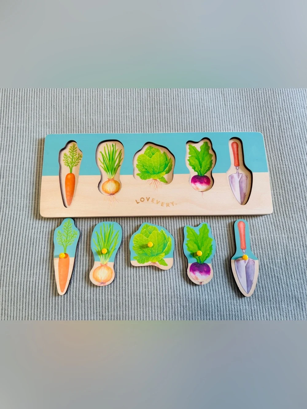 LOVEVERY Community Garden Vegetable Wooden Puzzle - Like New!